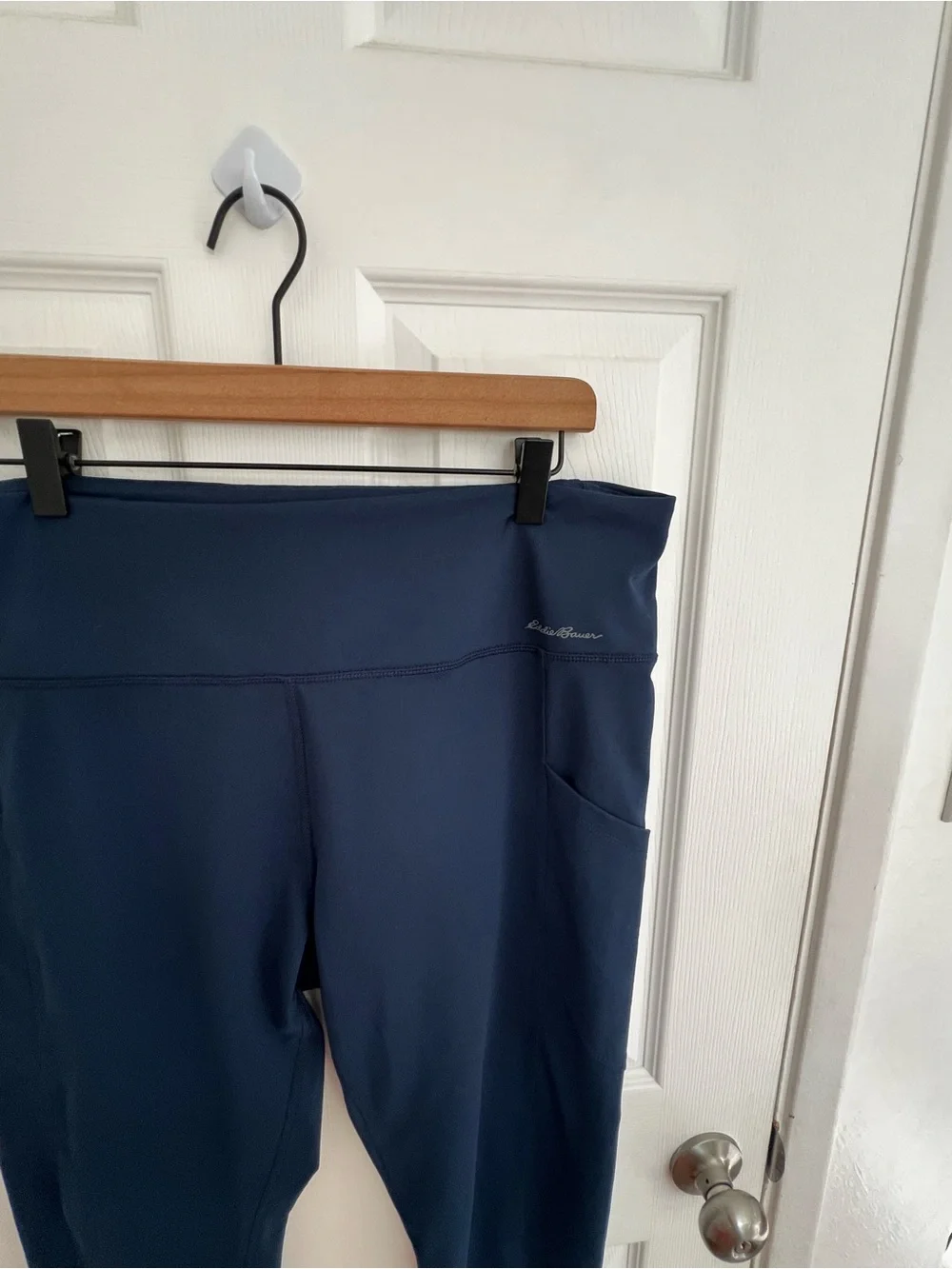 Eddie Bauer Deep Navy High-Waist Pocket Leggings